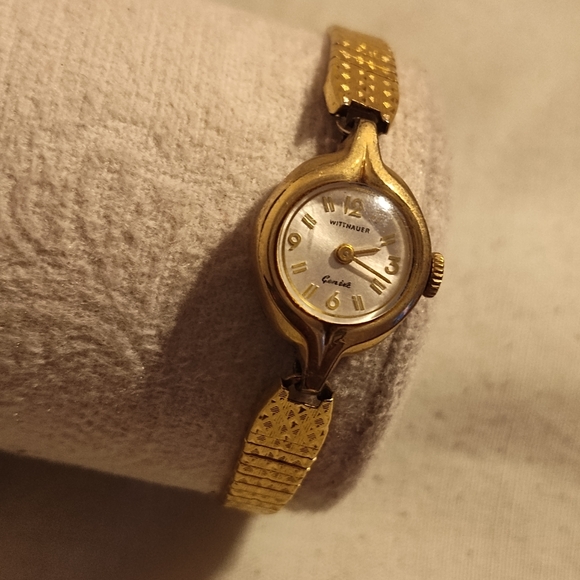 Gold plated vintage 1960's Whitaker watch - Picture 1 of 12